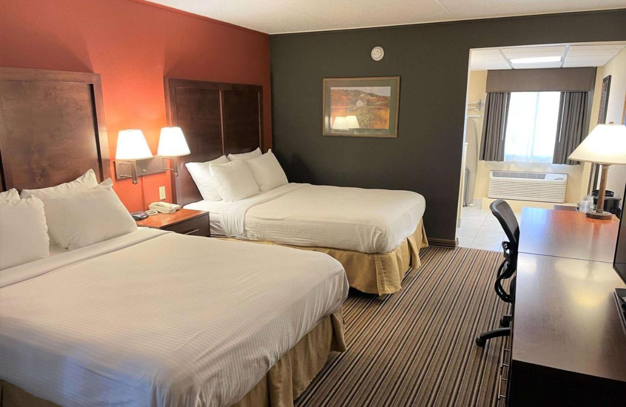 Crossroads Hotel & Event Center Fort Dodge Buitenkant foto
